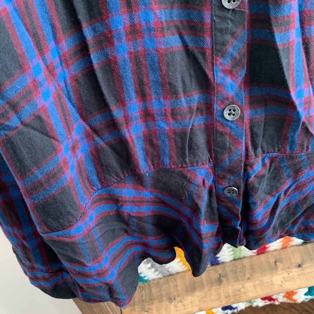 Cabi Button Down Top Size Medium - image 3